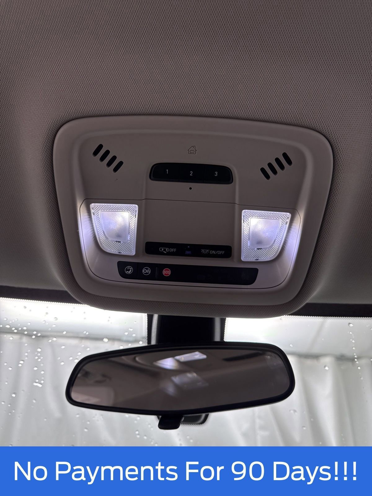 Used 2020 Chevrolet Traverse LT image 24