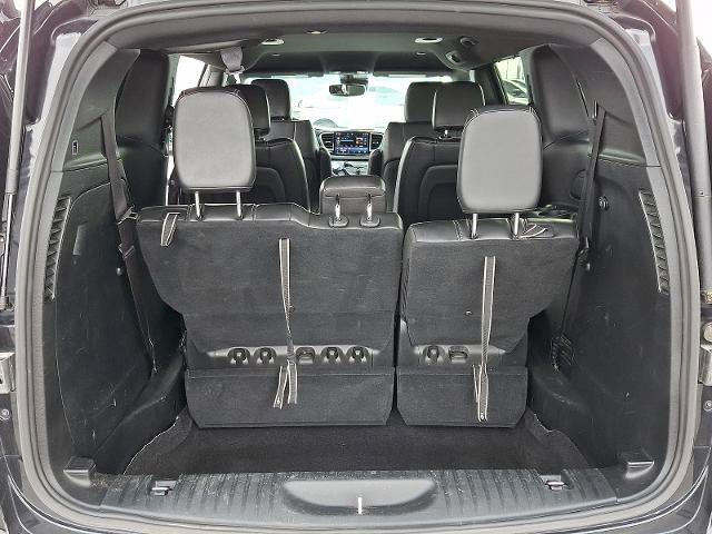 Used 2025 Chrysler Pacifica Select image 28