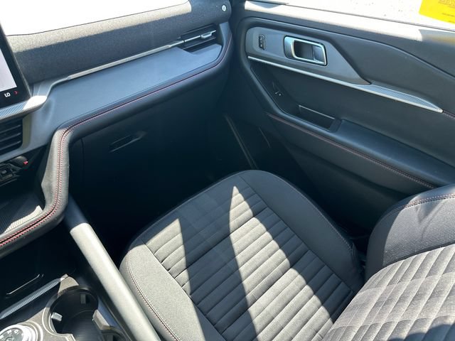 Certified 2025 Ford Explorer ST-Line w/ ST-Line Street Pack AWD/4WD image 27