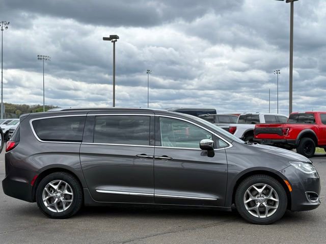 Used 2019 Chrysler Pacifica Limited FWD image 44
