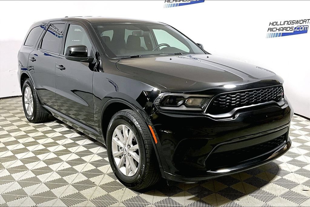 Used 2025 Dodge Durango GT RWD image 3