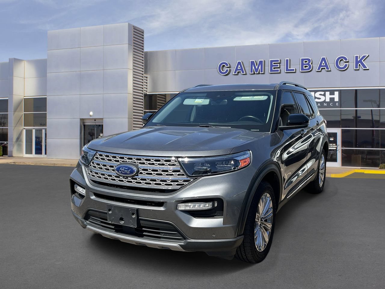 Certified 2022 Ford Explorer Limited w/ Equipment Group 301A AWD/4WD image 2