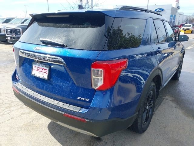 Certified 2022 Ford Explorer XLT w/ Equipment Group 202A image 5