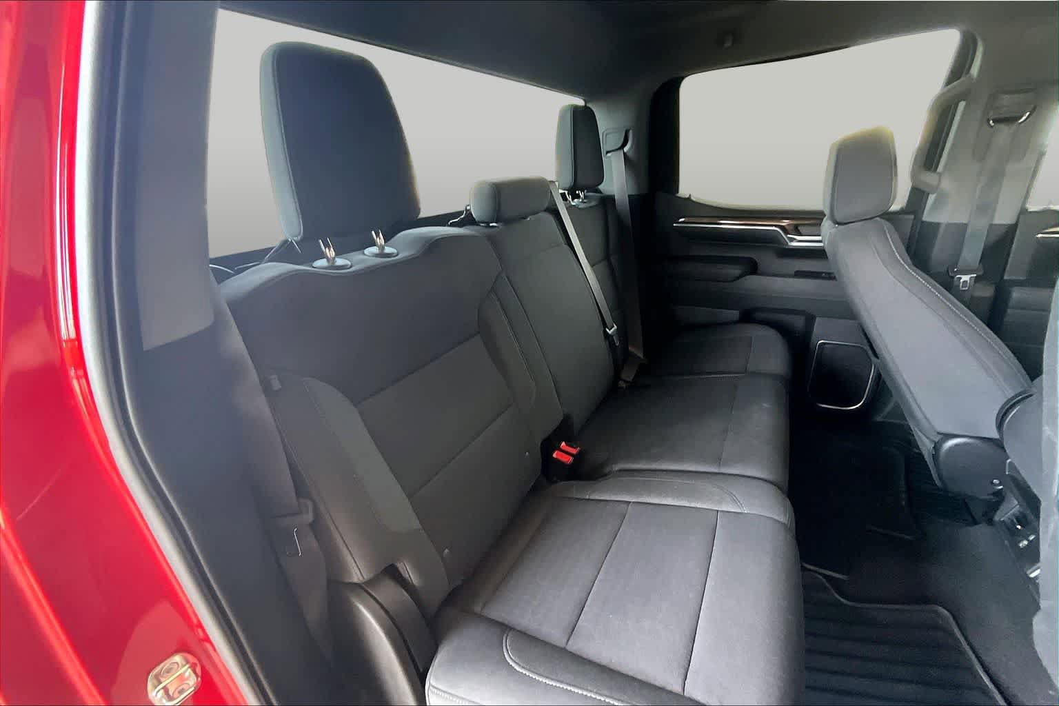 Used 2023 Chevrolet Silverado 1500 LT AWD/4WD image 19