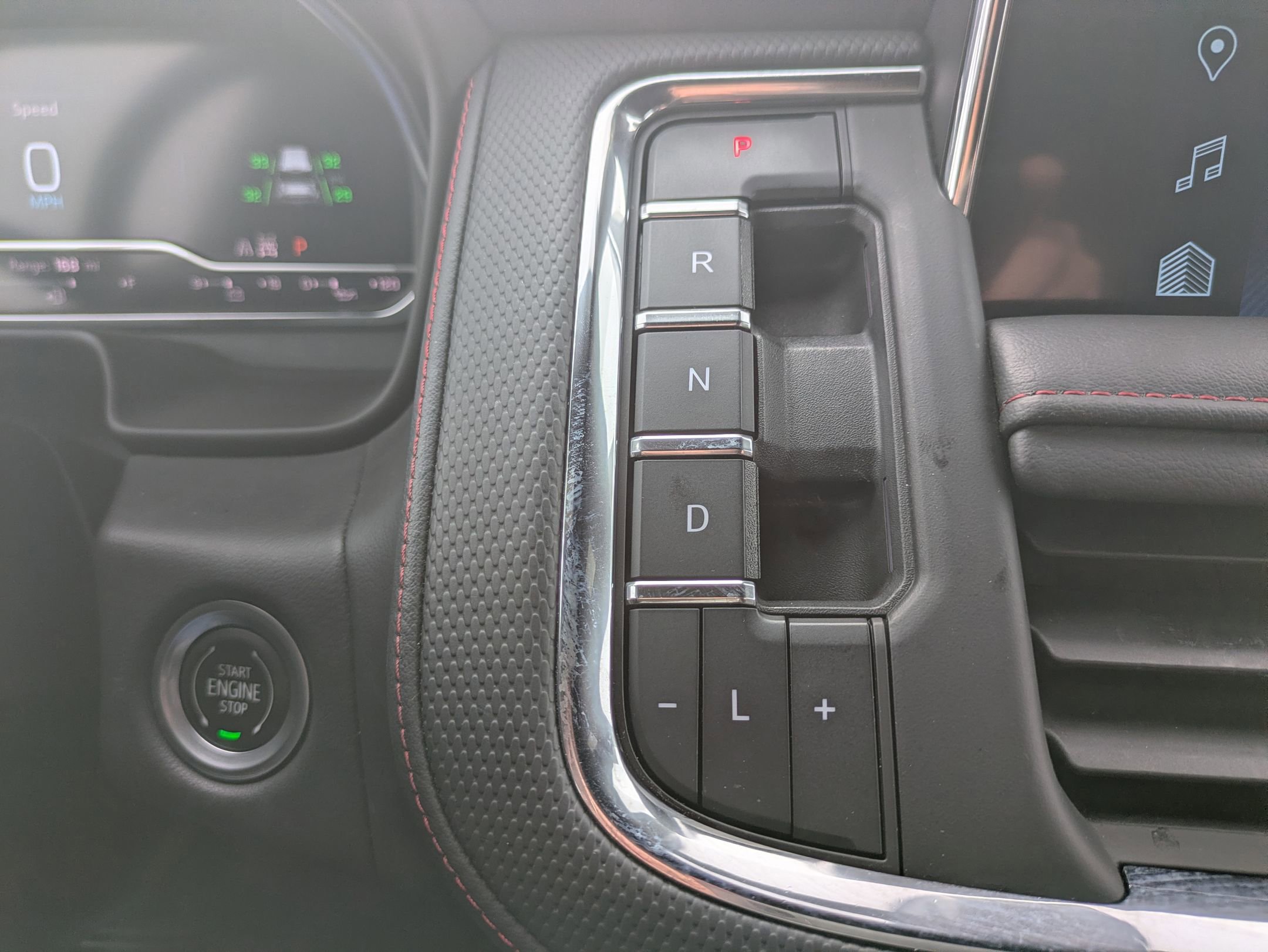 Used 2022 Chevrolet Tahoe RST w/ Sport Performance Package image 23