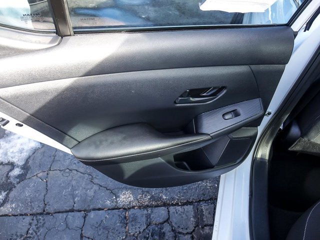 Used 2025 Nissan Sentra SV image 27