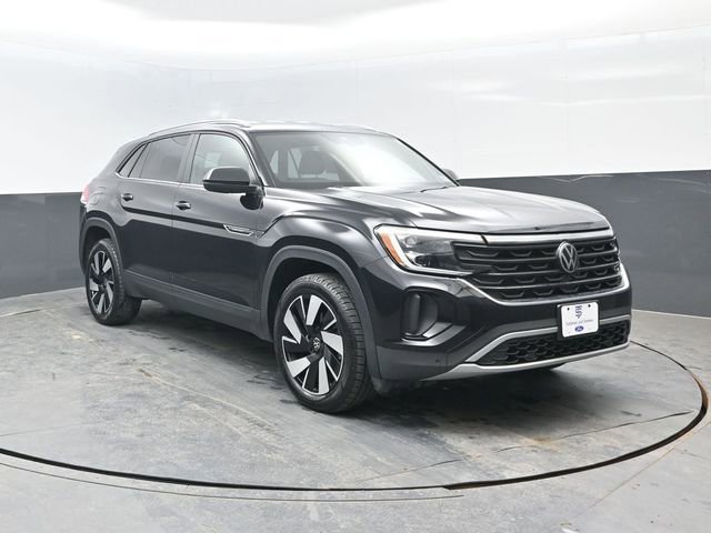 Used 2024 Volkswagen Atlas Cross Sport SE AWD/4WD image 2