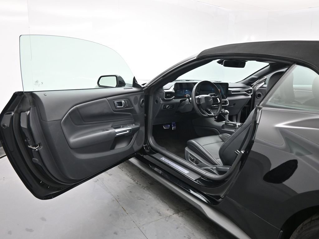 Certified 2025 Ford Mustang GT Premium w/ GT Performance Package image 9