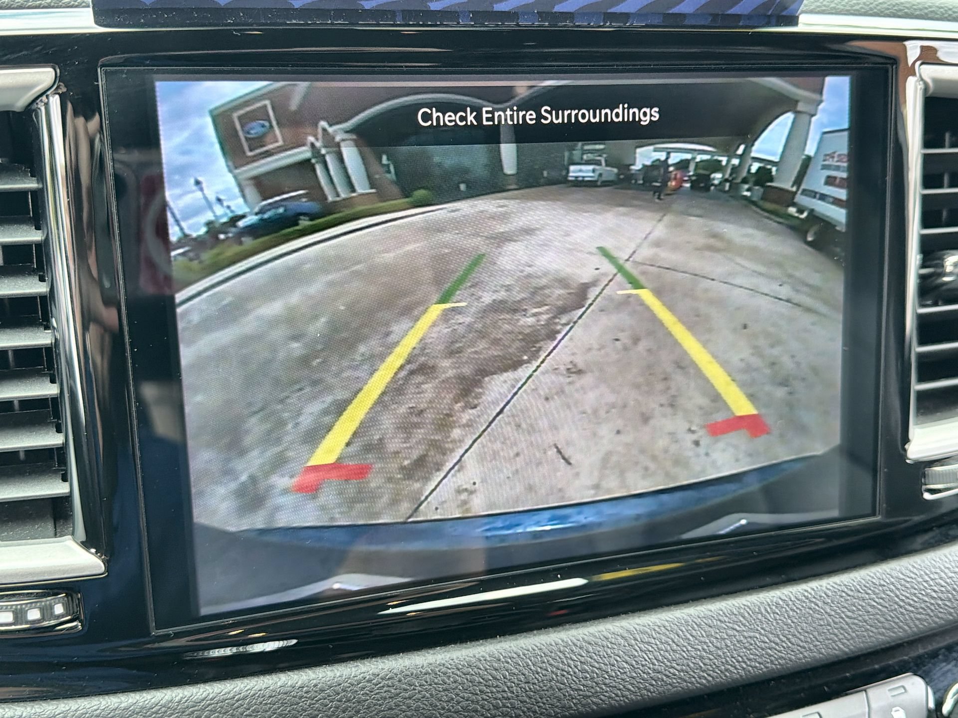 Used 2025 Chrysler Pacifica Select FWD image 17