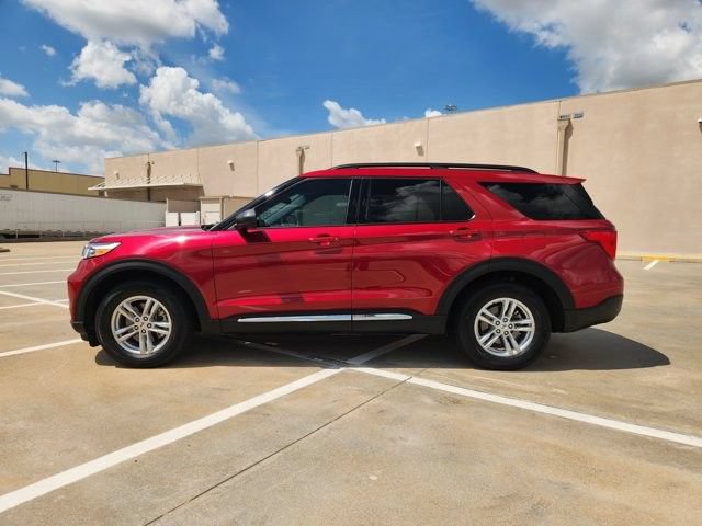 Certified 2023 Ford Explorer XLT w/ Equipment Group 202A RWD image 4