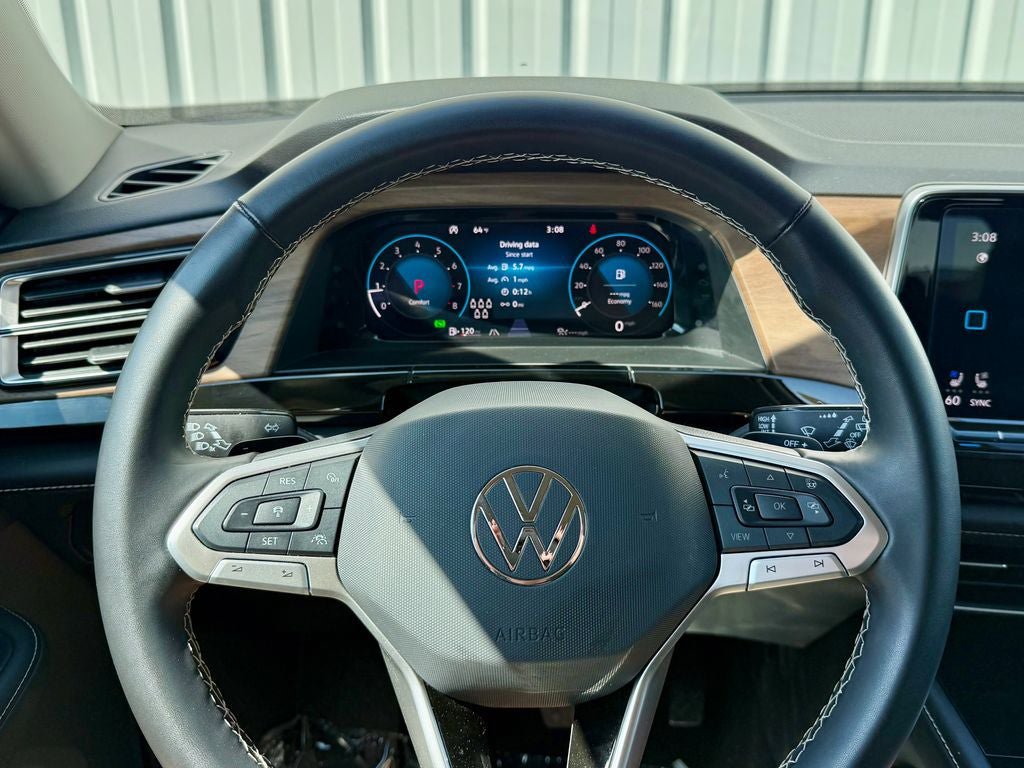 Used 2025 Volkswagen Atlas SE AWD/4WD image 25