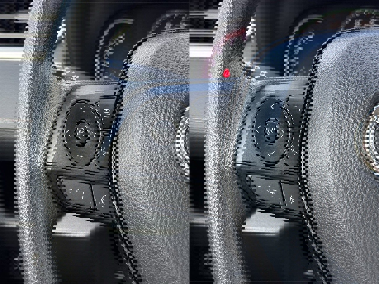 Used 2024 Toyota RAV4 LE image 13