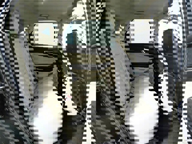 Certified 2024 Ford Edge Titanium w/ Class II Trailer Tow Package image 12