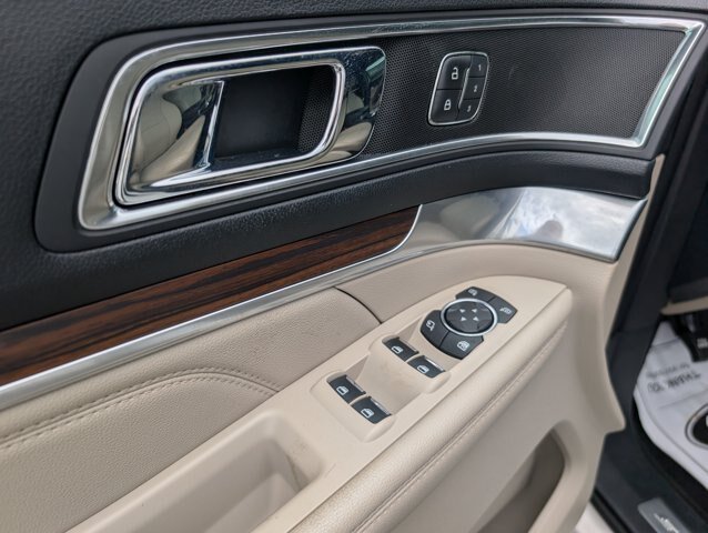 Certified 2019 Ford Explorer Limited FWD image 8