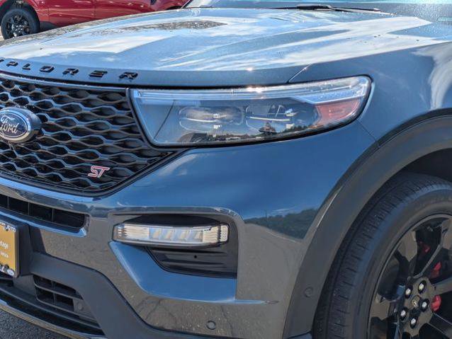 Certified 2022 Ford Explorer ST w/ Equipment Group 401A AWD/4WD image 9