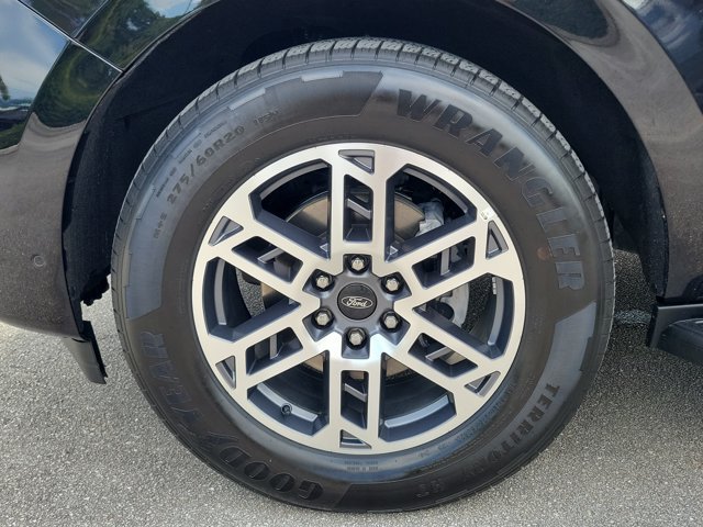 Certified 2025 Ford Expedition Max Active RWD image 4
