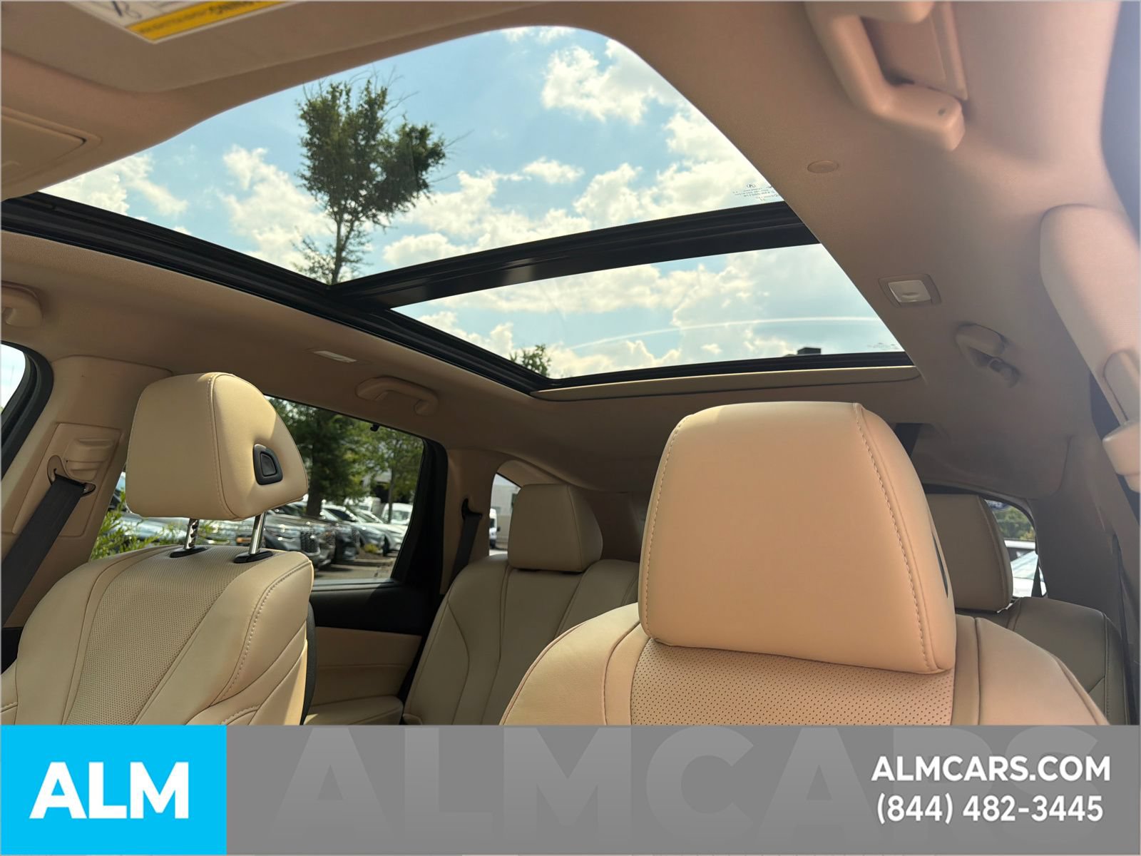 Used 2023 Acura MDX w/ Technology Package FWD image 40