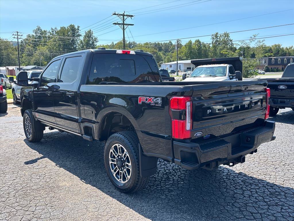 Certified 2025 Ford F250 Platinum w/ Platinum Plus Package AWD/4WD image 5