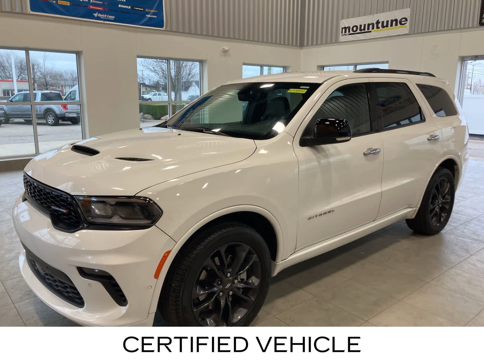 Used 2024 Dodge Durango R/T w/ Blacktop Package AWD/4WD image 1