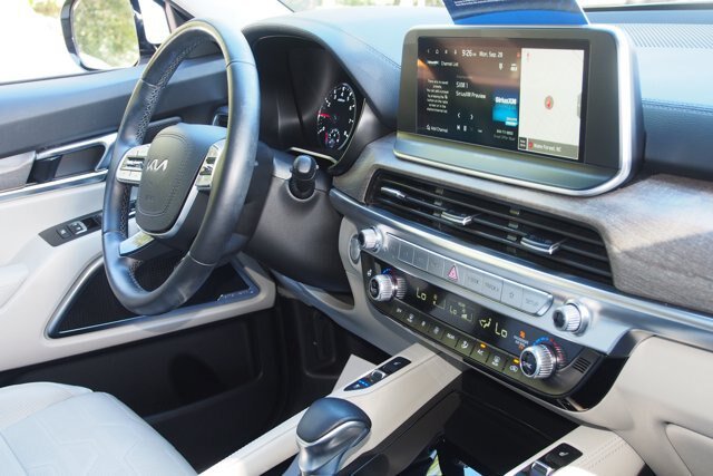 Used 2022 Kia Telluride SX w/ SX Prestige Package AWD/4WD image 10