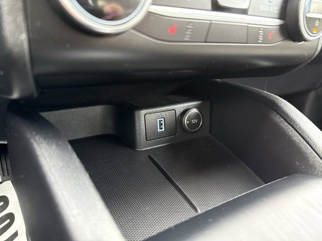 Certified 2020 Ford Escape SE image 31