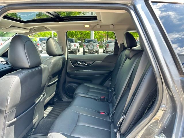 Used 2020 Nissan Rogue SL w/ Premium Package AWD/4WD image 38