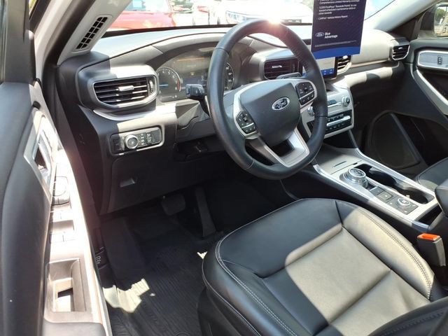 Certified 2023 Ford Explorer XLT w/ Equipment Group 202A AWD/4WD image 25