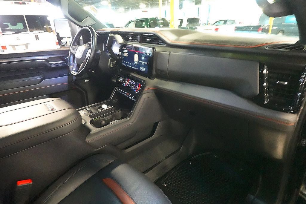 Used 2024 GMC Sierra 2500 AT4 w/ Technology Package AWD/4WD image 31