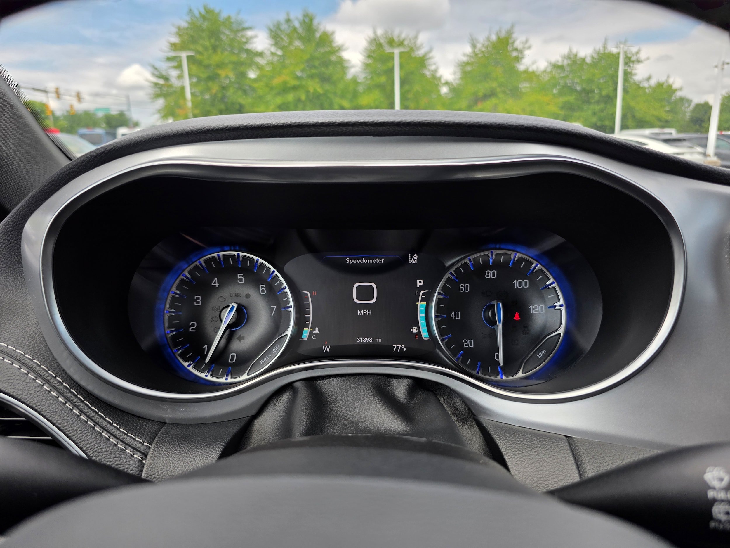 Used 2025 Chrysler Pacifica Limited FWD image 18