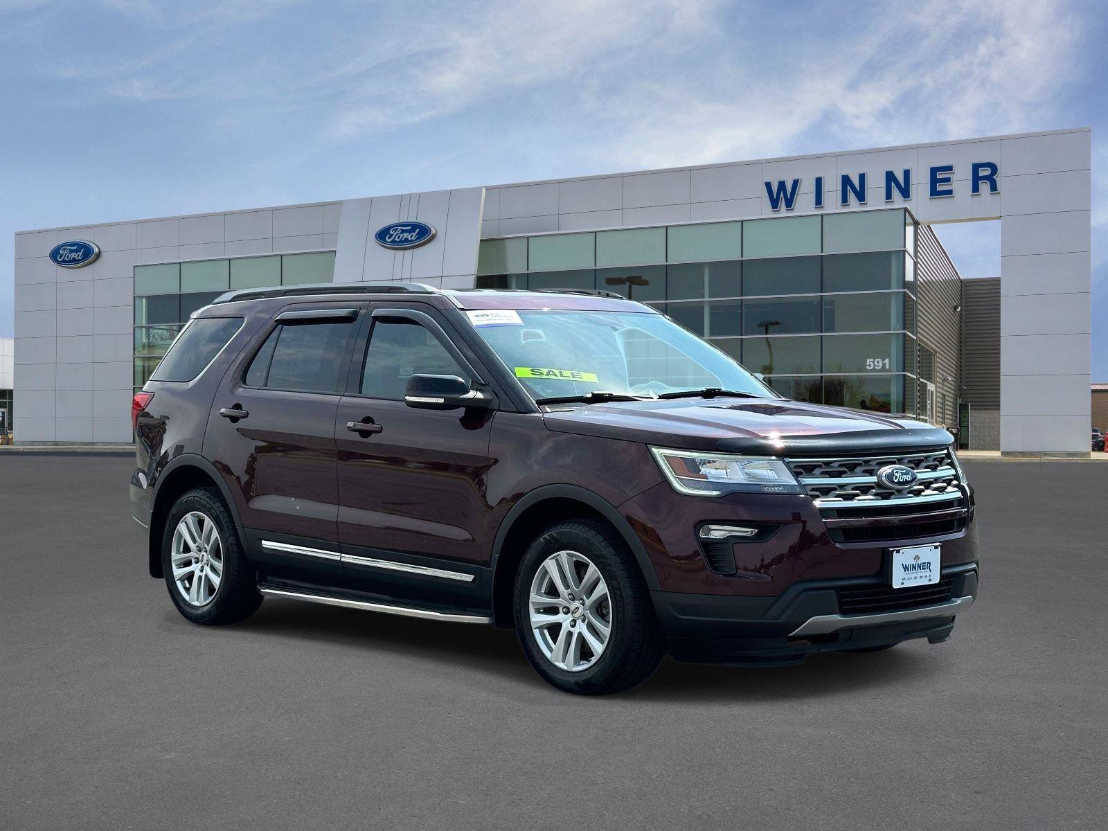 Certified 2018 Ford Explorer XLT w/ Equipment Group 201A AWD/4WD image 5