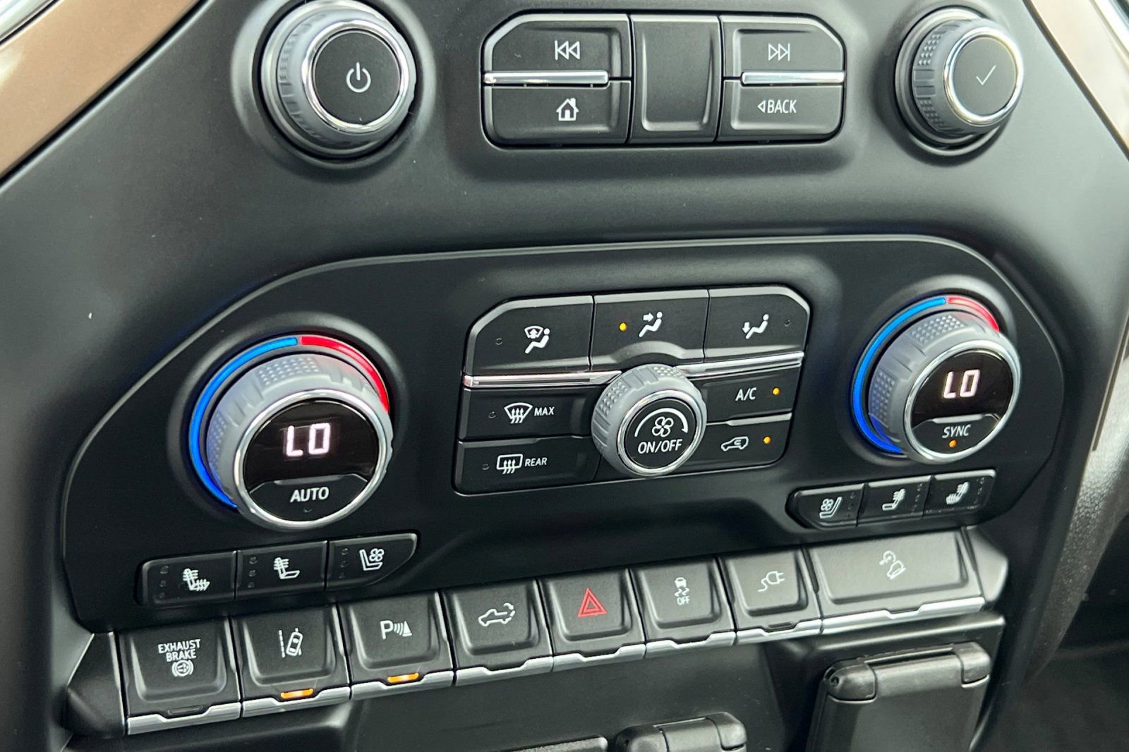 Used 2022 Chevrolet Silverado 3500 High Country w/ Z71 Off-Road Package image 21