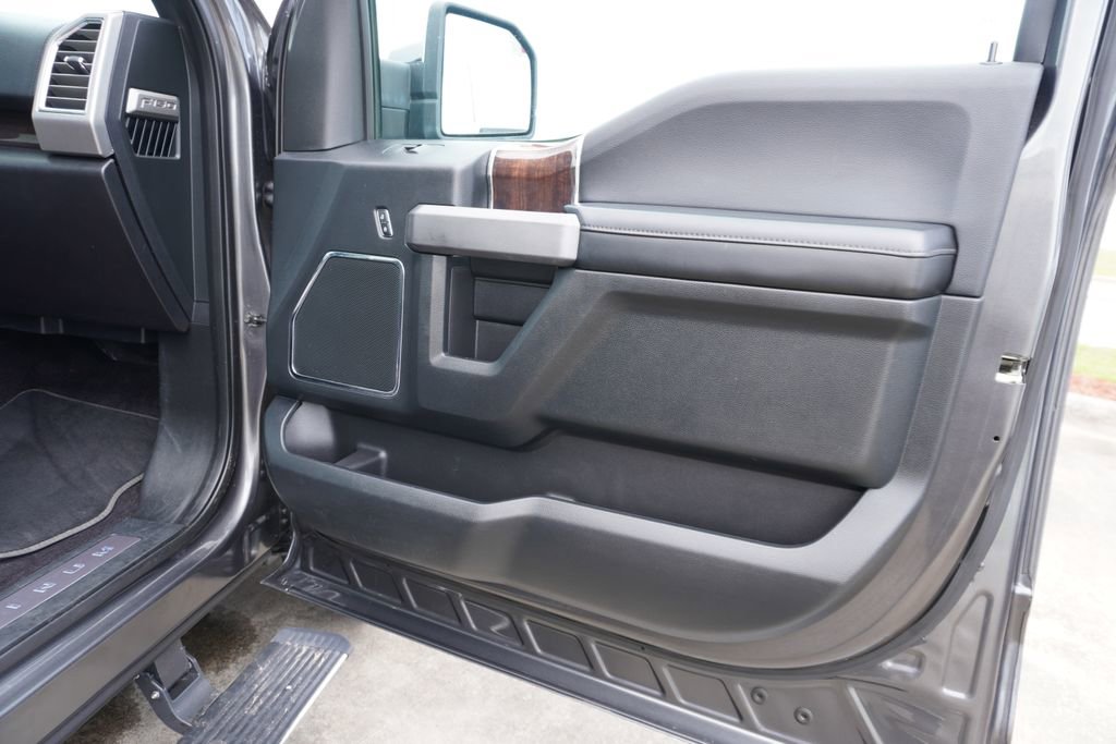 Certified 2020 Ford Edge Titanium FWD image 27