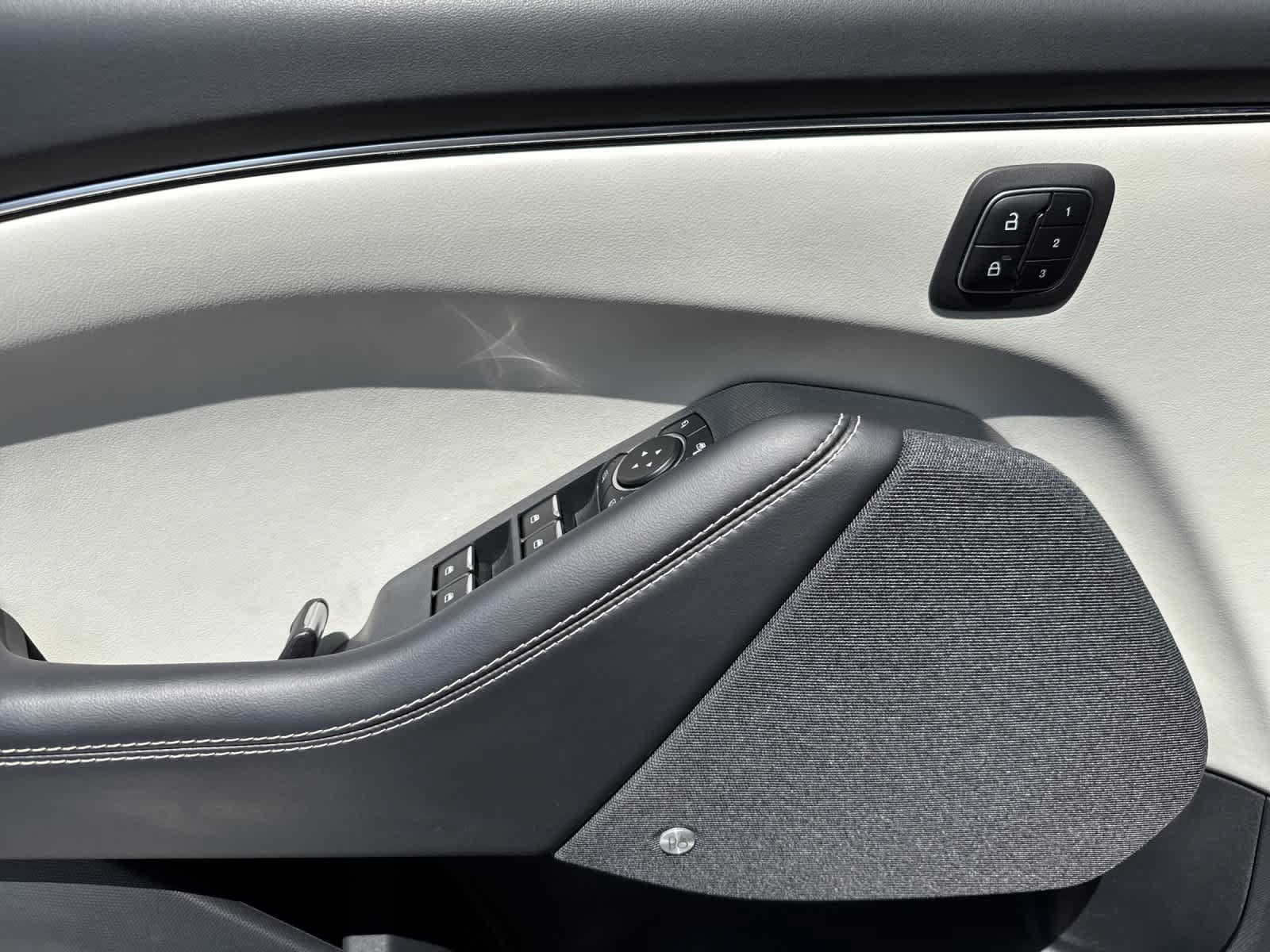 Certified 2025 Ford Mustang Mach-E Premium AWD/4WD image 12