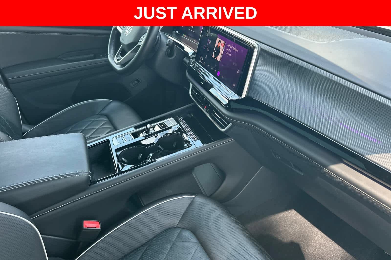 Used 2024 Volkswagen Atlas Cross Sport SEL Premium R-Line AWD/4WD image 17