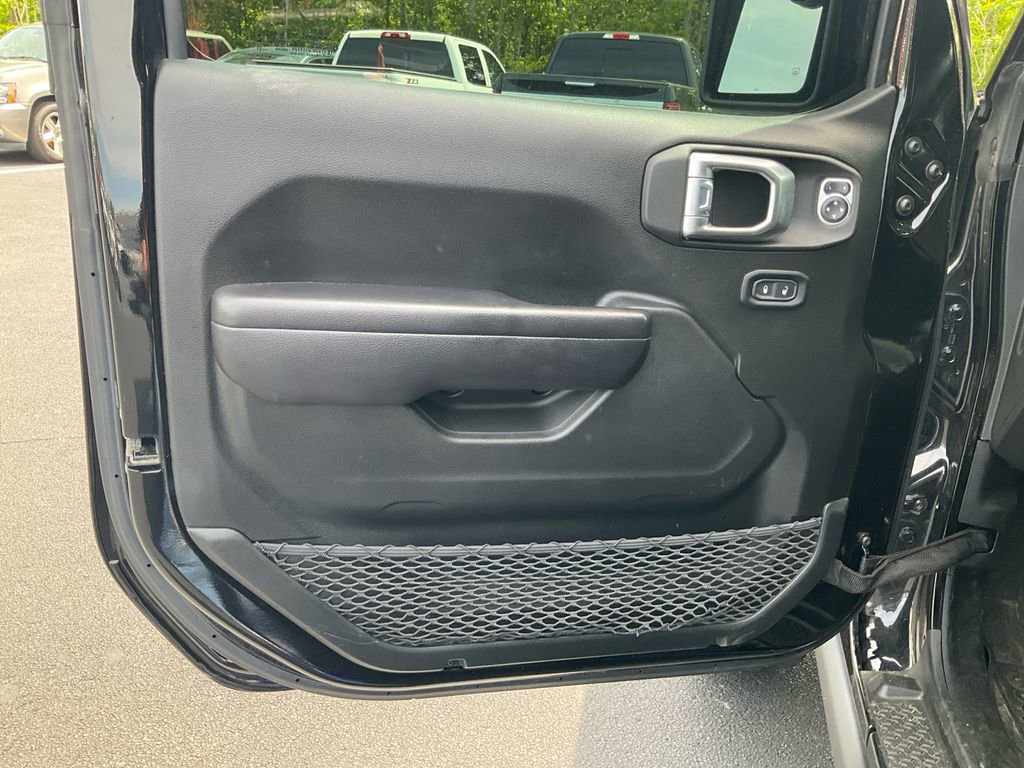 Used 2021 Jeep Gladiator Sport AWD/4WD image 17