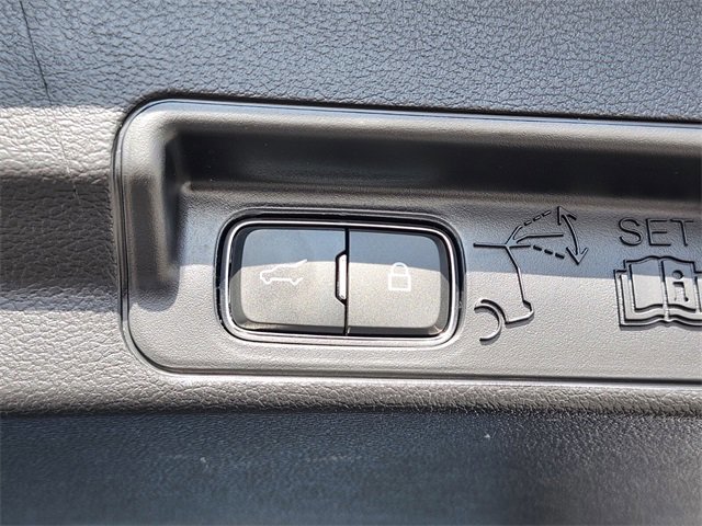 Certified 2022 Ford Explorer XLT w/ Equipment Group 202A image 34