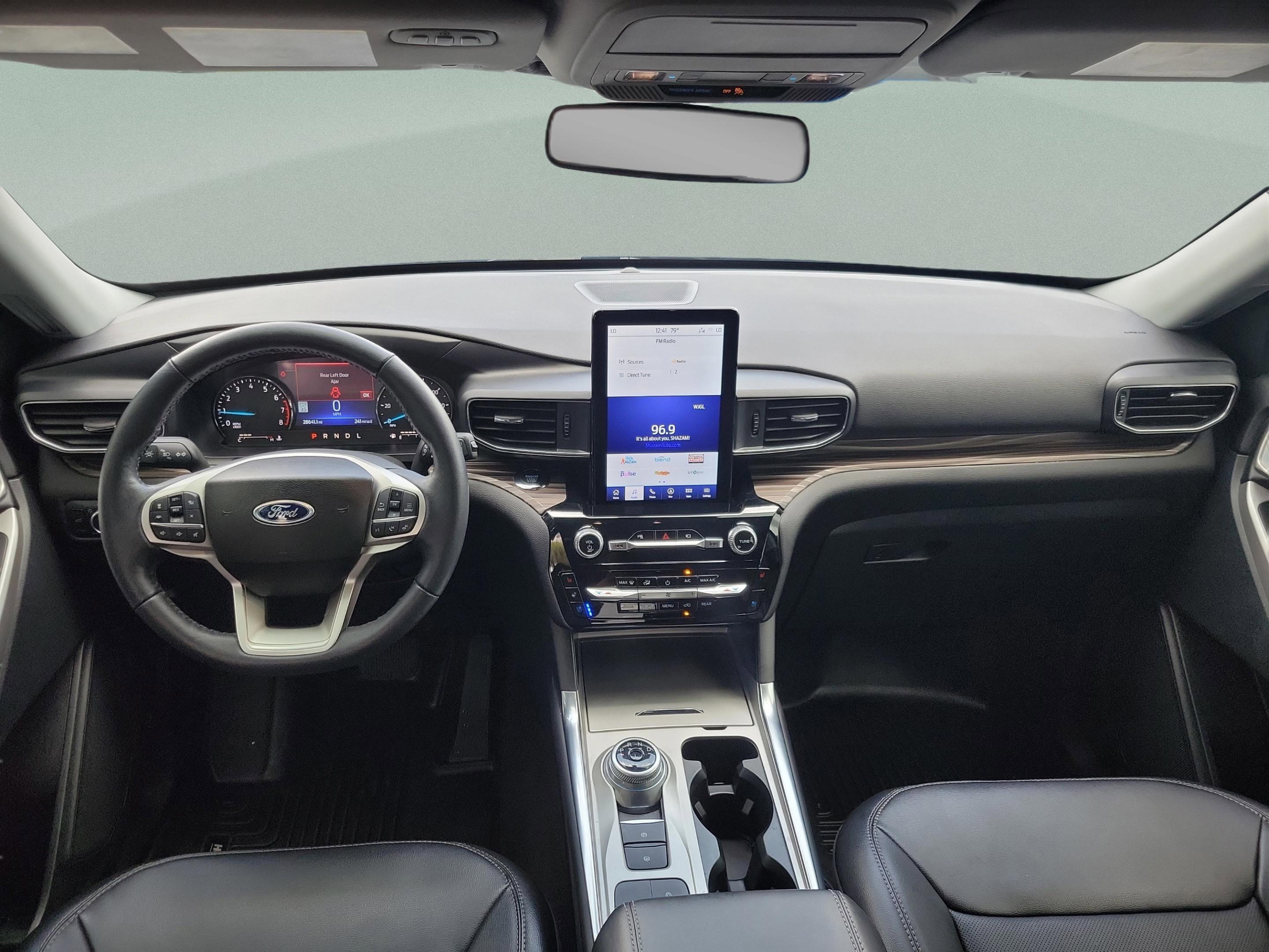 Certified 2023 Ford Explorer Limited w/ Limited Technology Package RWD image 6