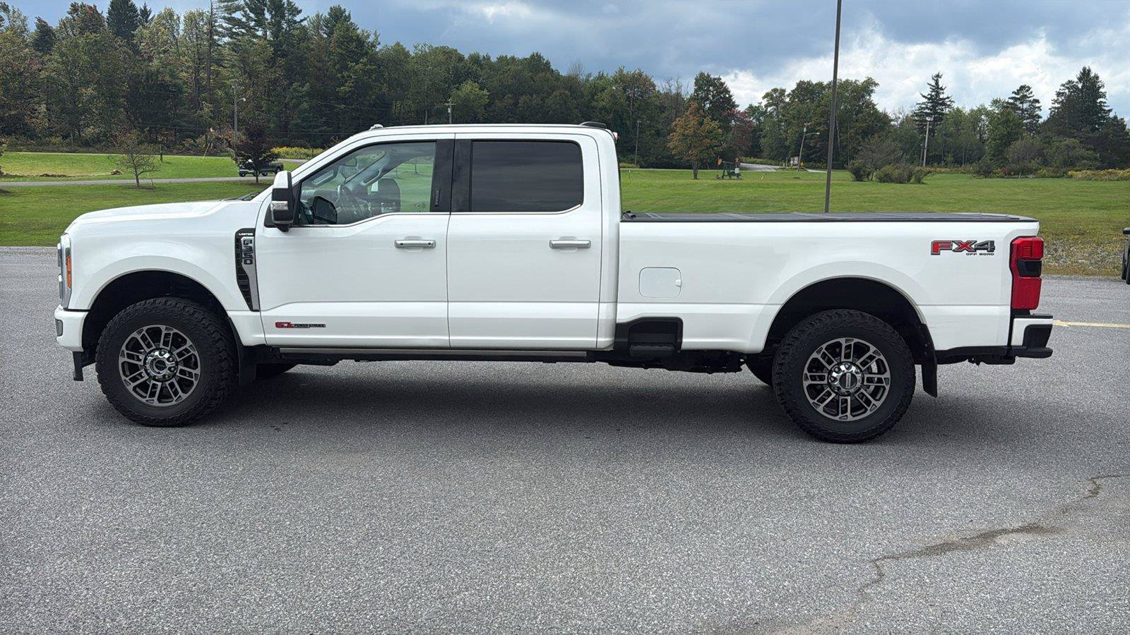 Certified 2023 Ford F350 Limited w/ FX4 Off-Road Package AWD/4WD image 6