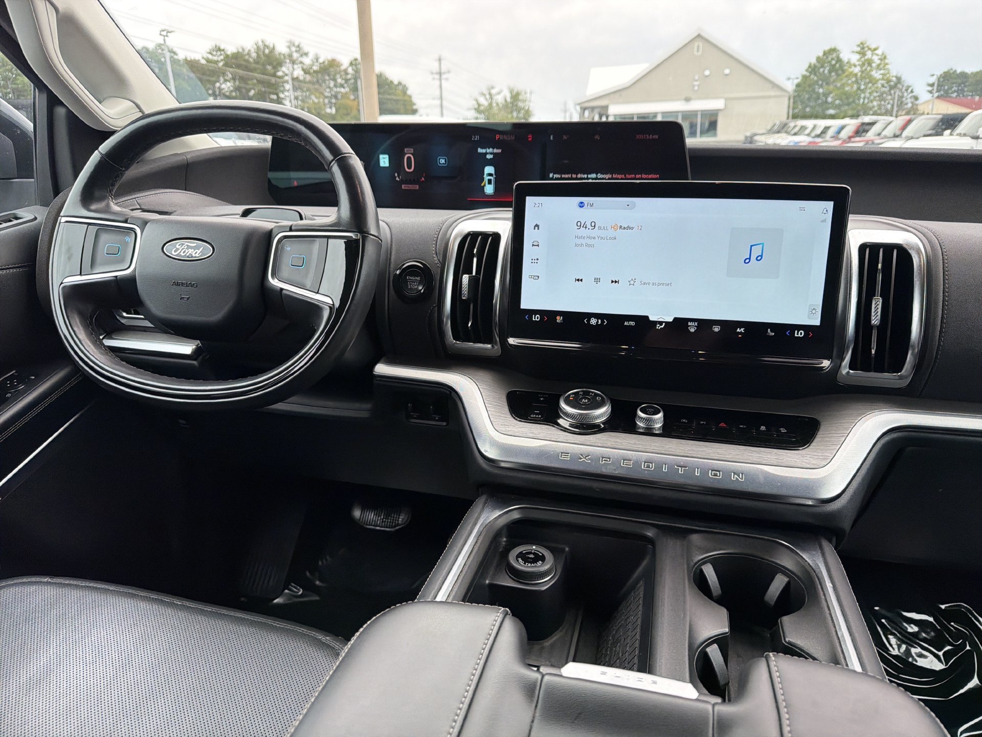 Certified 2025 Ford Expedition Platinum AWD/4WD image 3