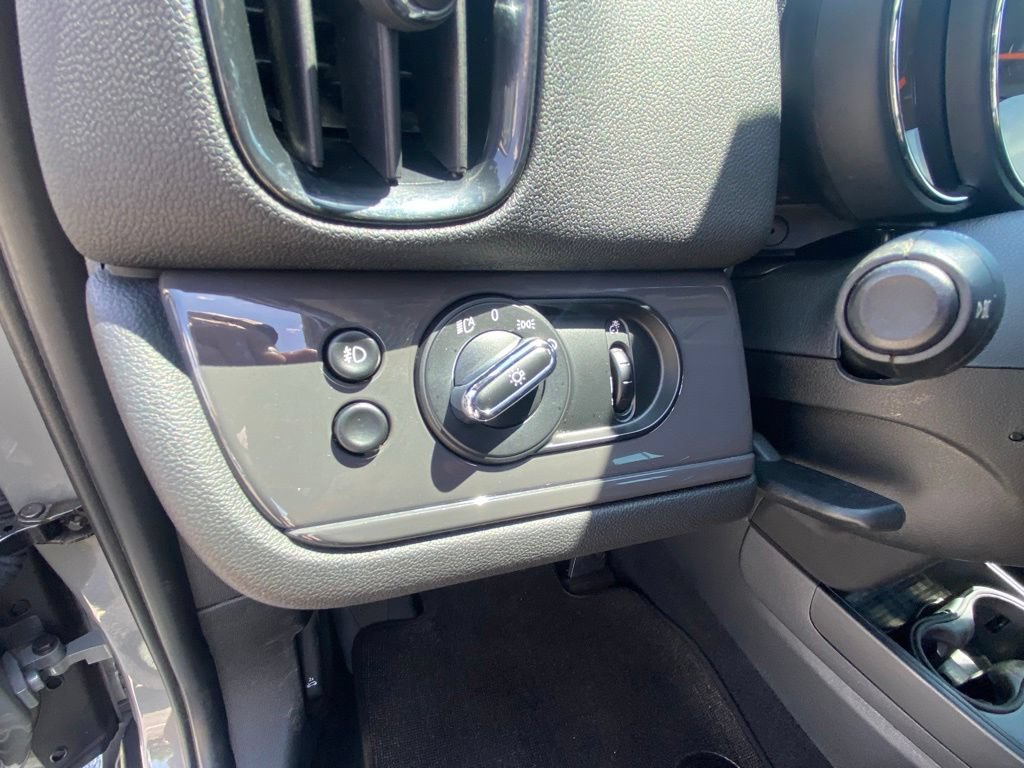Used 2019 MINI Cooper Countryman FWD image 12