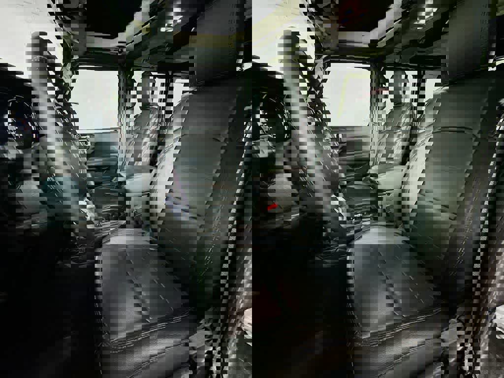 Used 2020 Jeep Wrangler Unlimited Sahara image 15