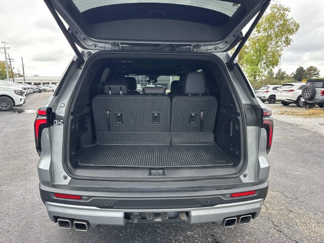 Used 2025 Chevrolet Traverse Z71 w/ Enhanced Driving Package AWD/4WD image 10