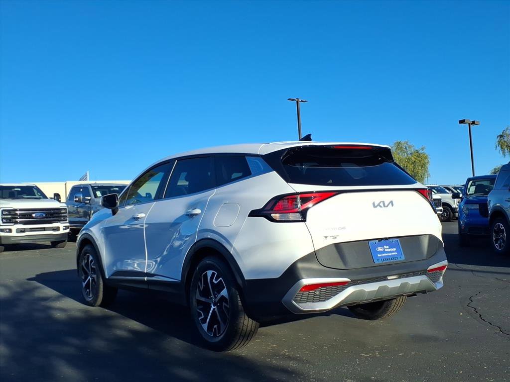 Used 2023 Kia Sportage EX image 4