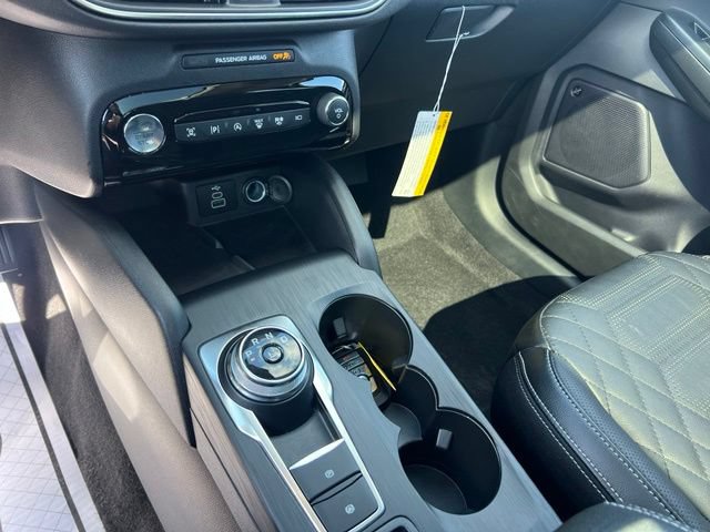 Certified 2024 Ford Escape Platinum w/ Premium Technology Package AWD/4WD image 15