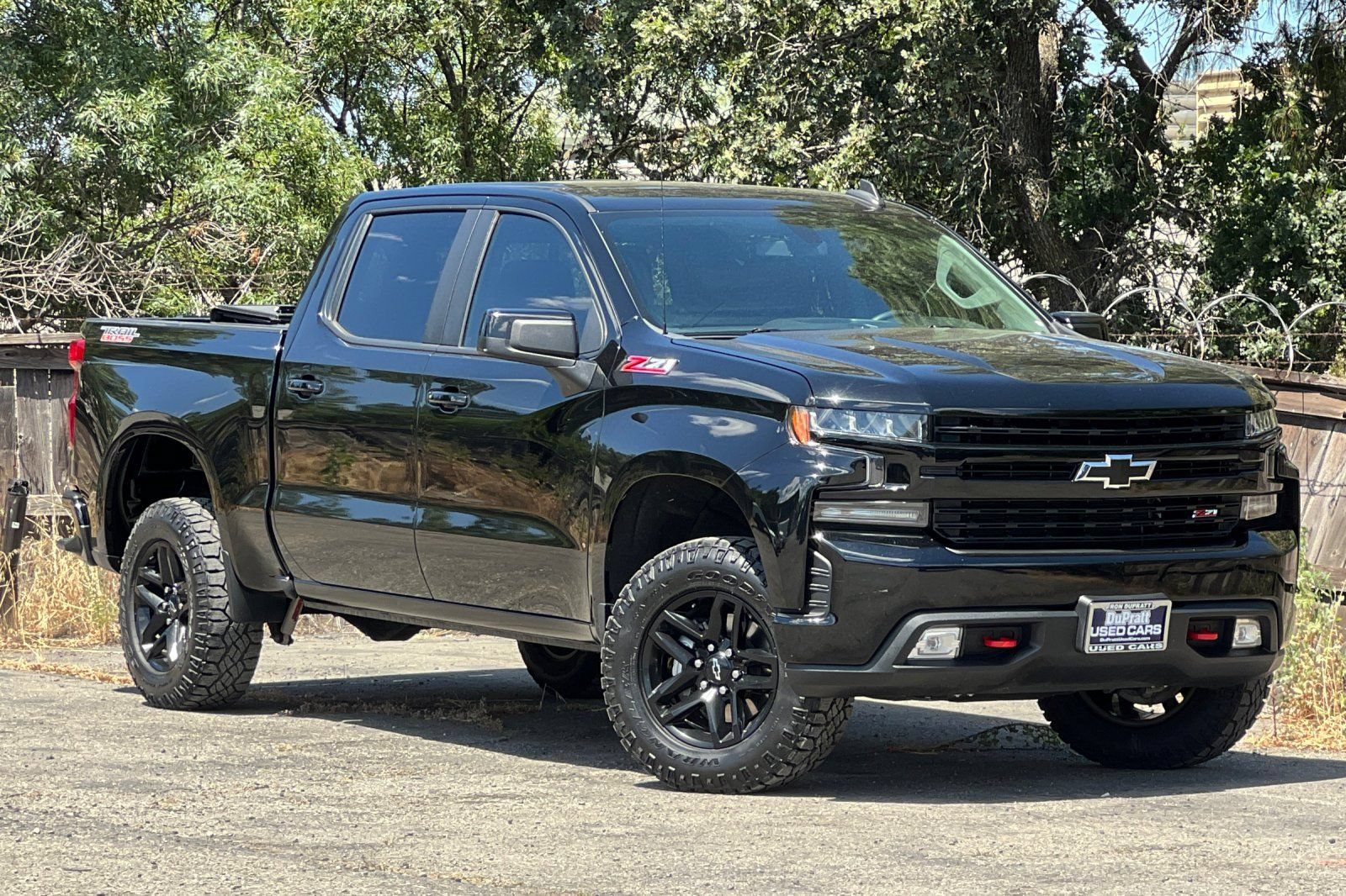 Used 2021 Chevrolet Silverado 1500 LT Trail Boss w/ Convenience Package II AWD/4WD image 2