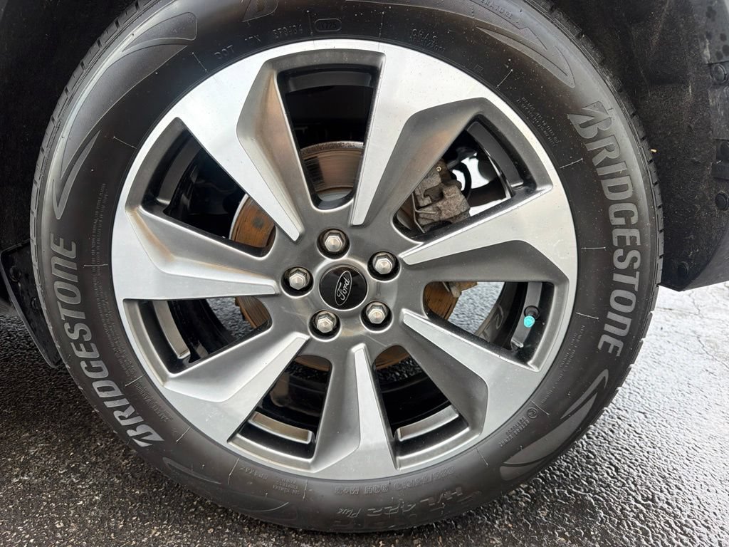 Certified 2024 Ford Escape Platinum AWD/4WD image 55