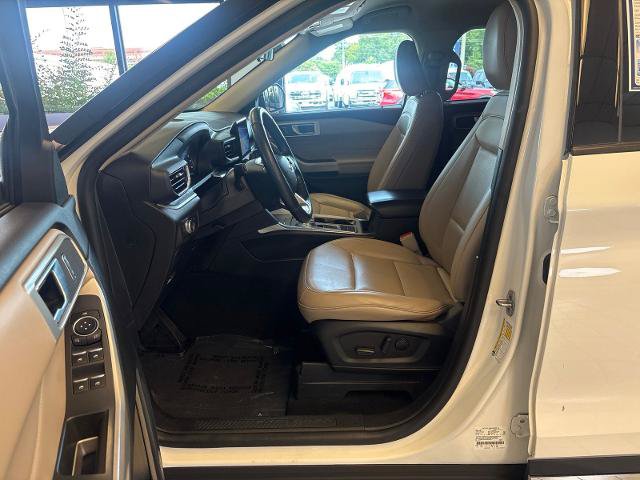 Certified 2022 Ford Explorer XLT w/ Equipment Group 202A RWD image 7
