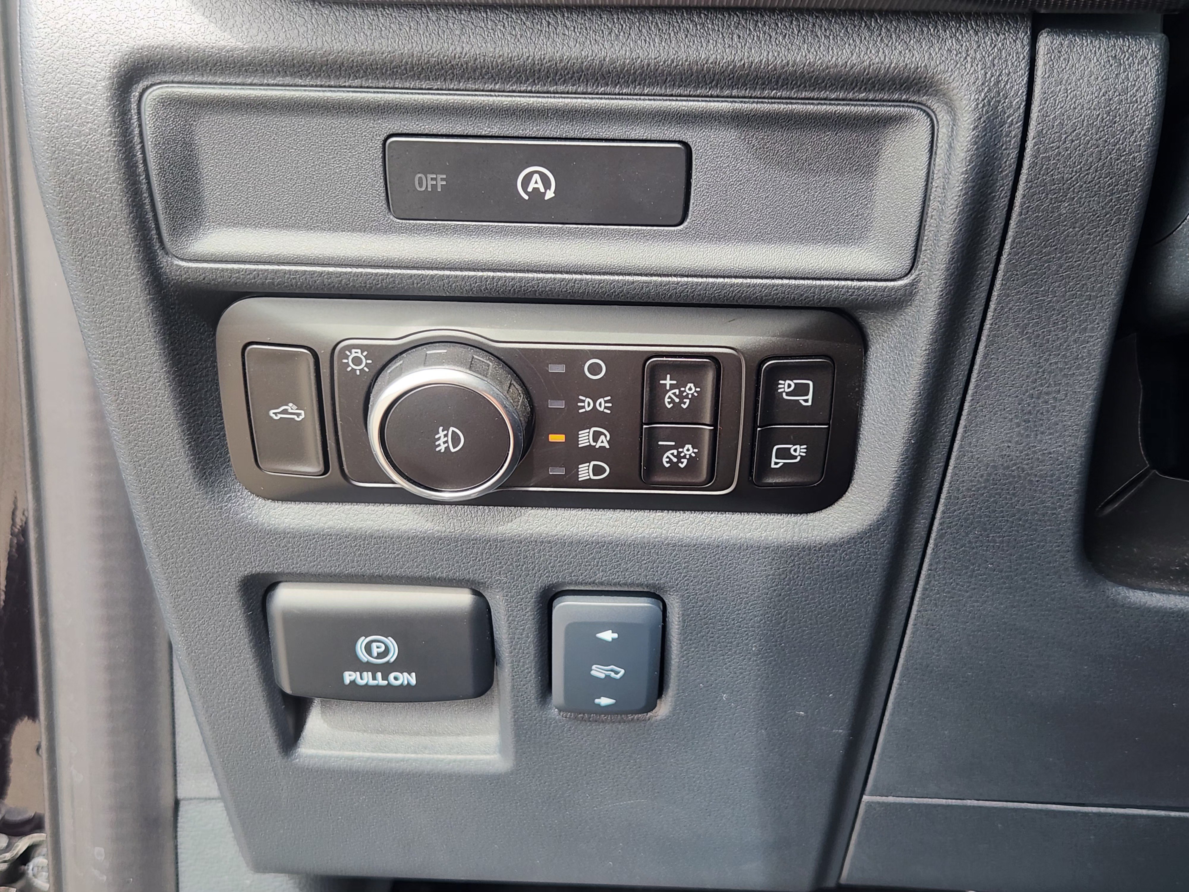 Certified 2025 Ford F150 Lariat AWD/4WD image 22