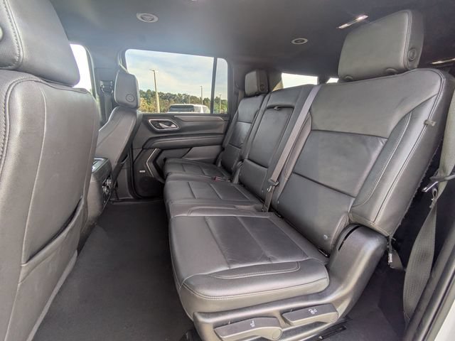 Used 2024 Chevrolet Suburban LT RWD image 14