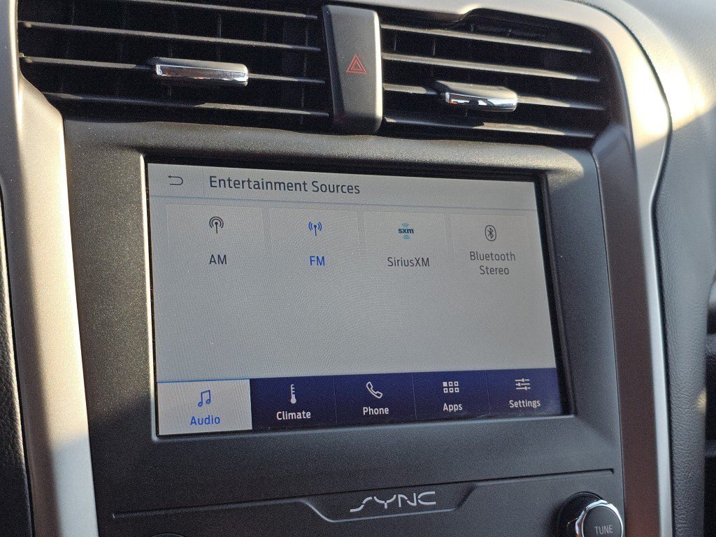 Certified 2020 Ford Fusion SE FWD image 25